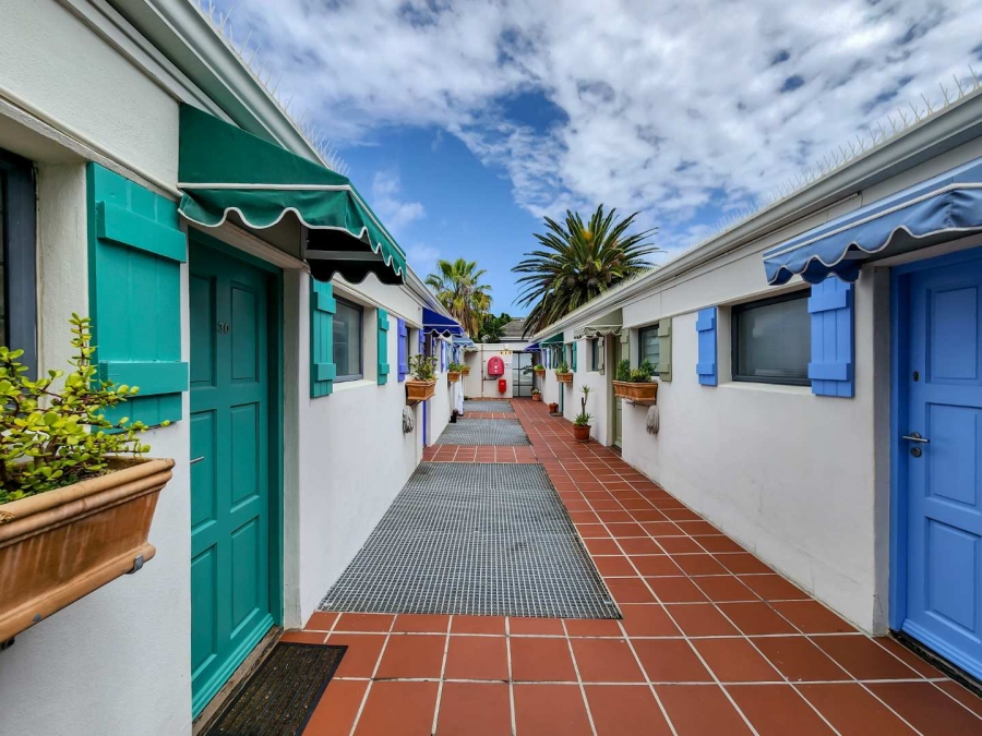 0 Bedroom Property for Sale in Sea Point Western Cape